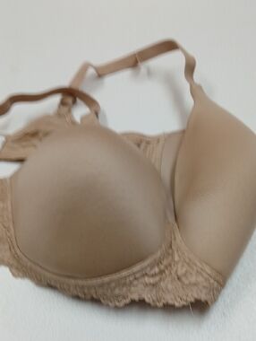 Maidenform Smooth Molded Lace Trim Bra - Beige